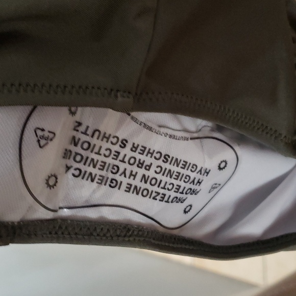 Weinicoco Olive green swimsuit - Picture 7 of 7